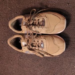 EUC new balance shoes
